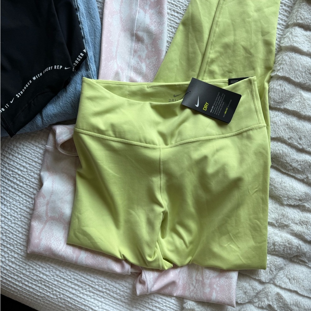 Nike Women's Bright green leggings